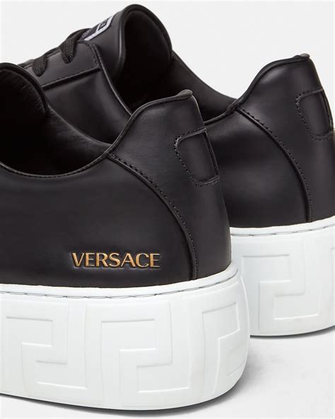 greca versace oro ec nero png|versace greca sneakers.